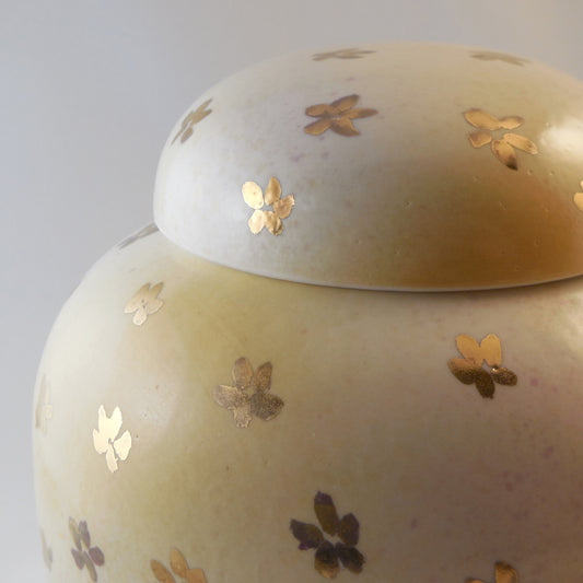 Uniikkiuurna, "Kirsikankukka"